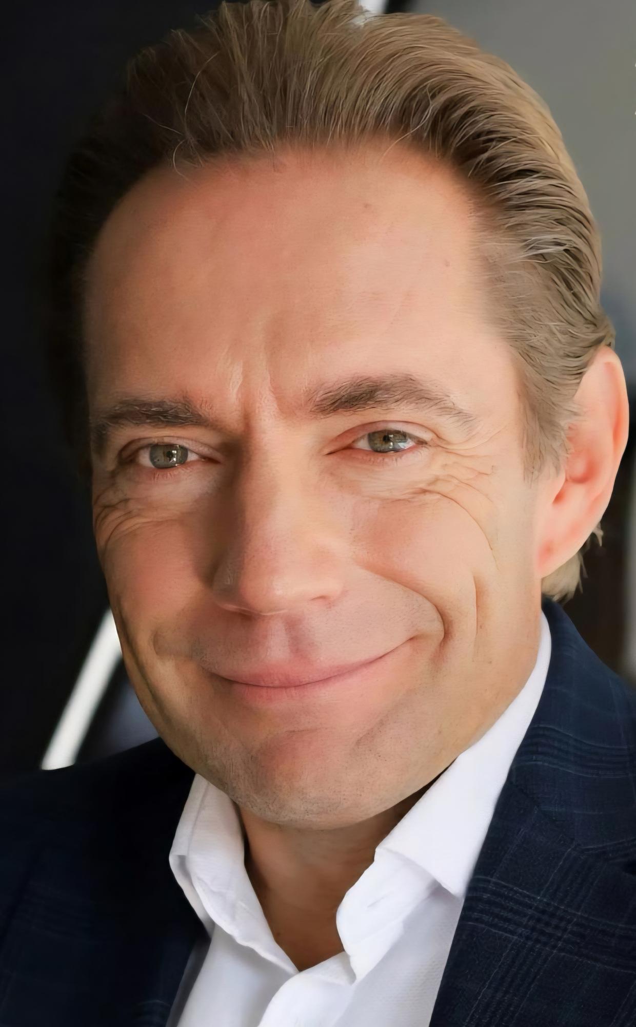 Сергей Деньга: Не ощущаю морального права играть военных